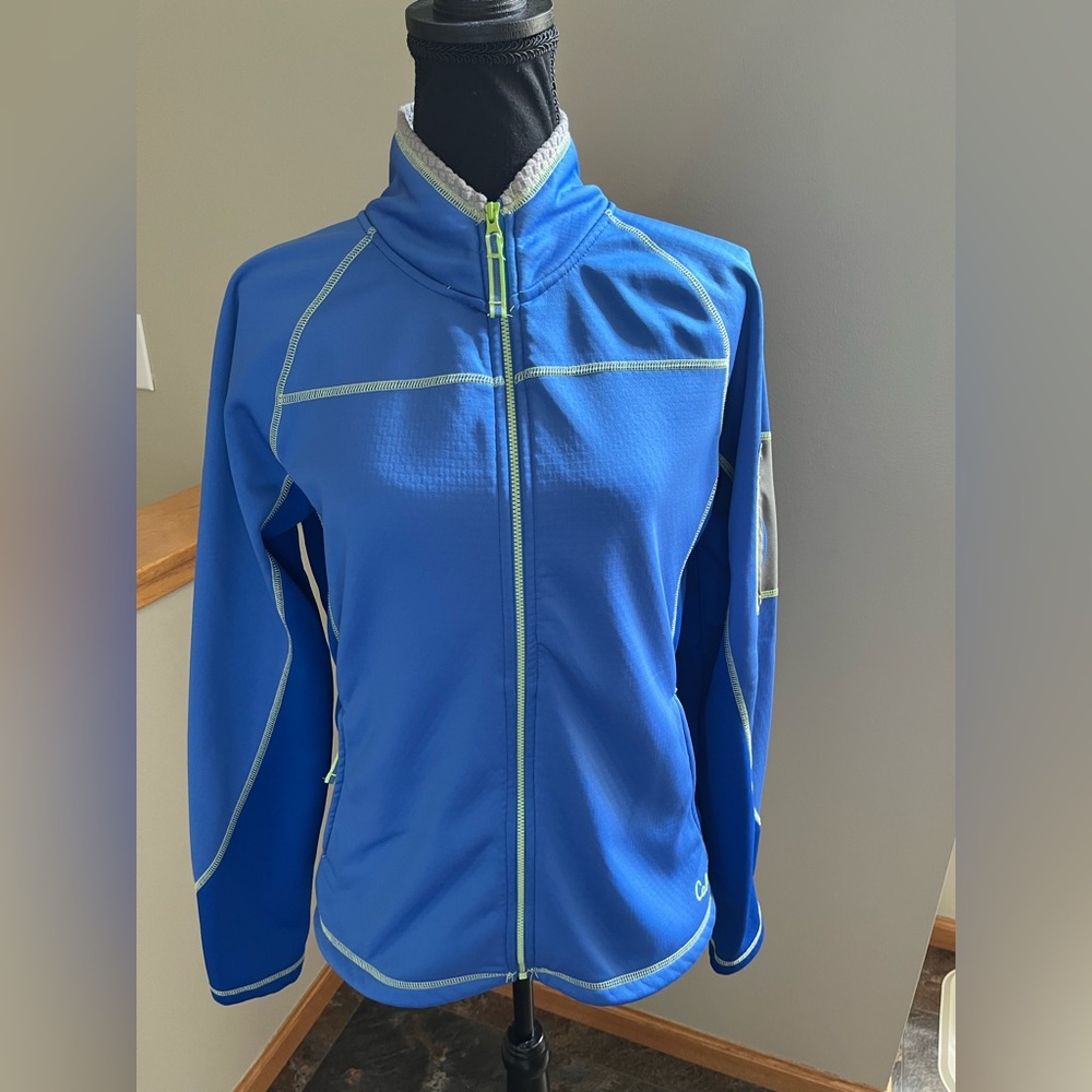 Women’s Cabela’s waffle knit North Bend full zip blue jacket. Size small